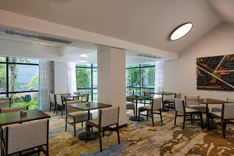 Pittsburgh Airport Marriott image