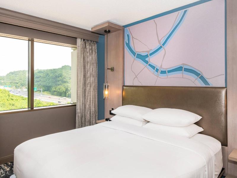 Pittsburgh Airport Marriott image