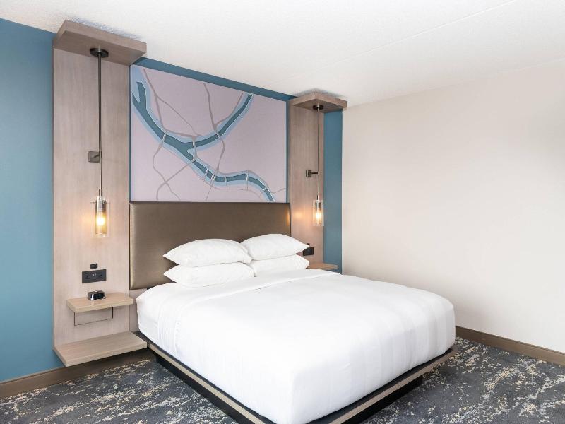 Pittsburgh Airport Marriott image