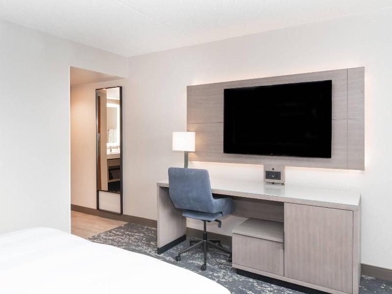 Pittsburgh Airport Marriott image