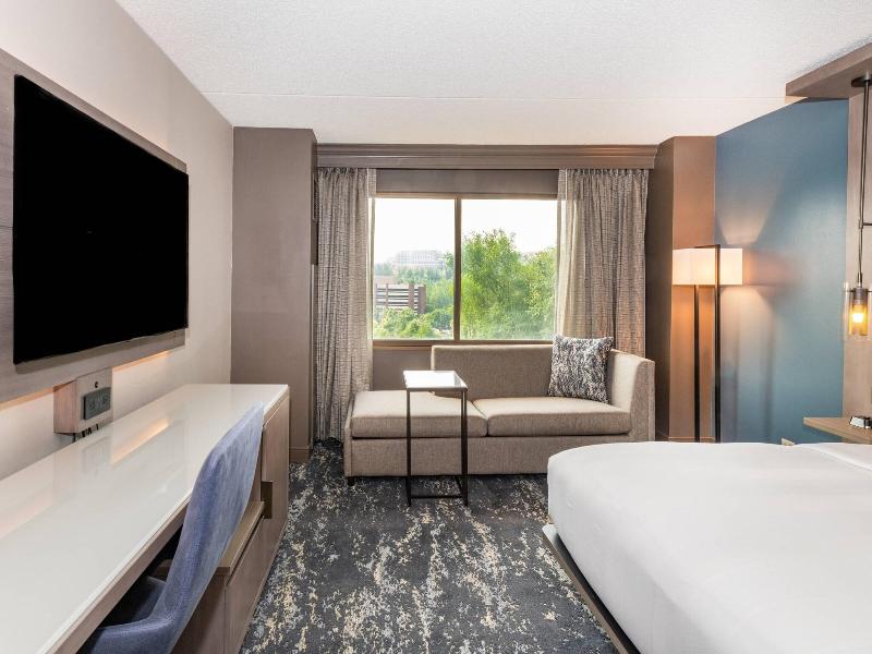 Pittsburgh Airport Marriott image