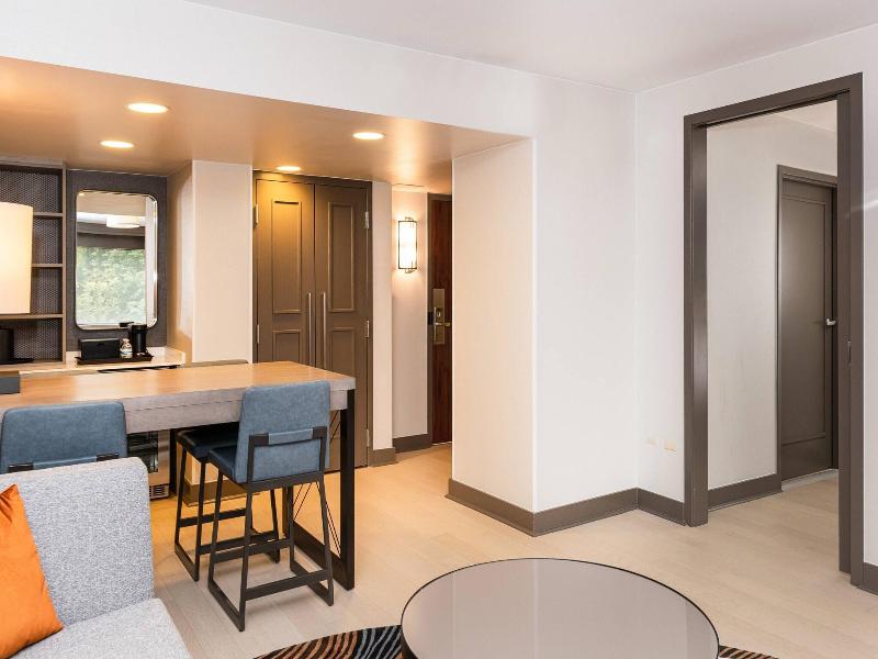 Pittsburgh Airport Marriott image