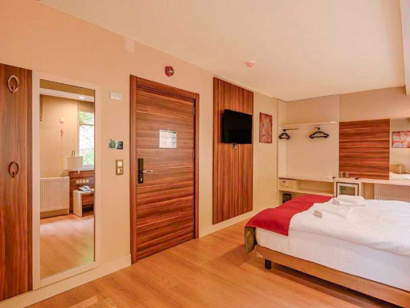Sunday Schwarzbachtal Hideaway Resort image