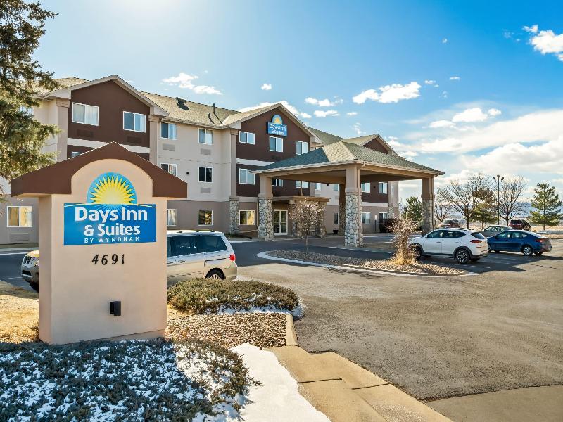 Days Inn & Suites by Wyndham Castle Rock image