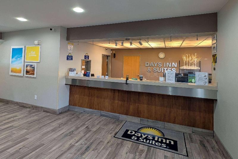 Days Inn & Suites by Wyndham Castle Rock image
