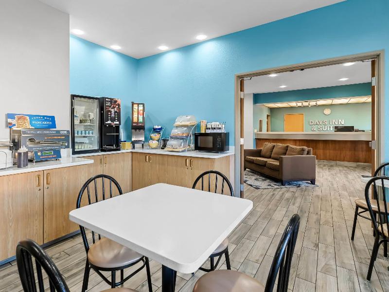 Days Inn & Suites by Wyndham Castle Rock image