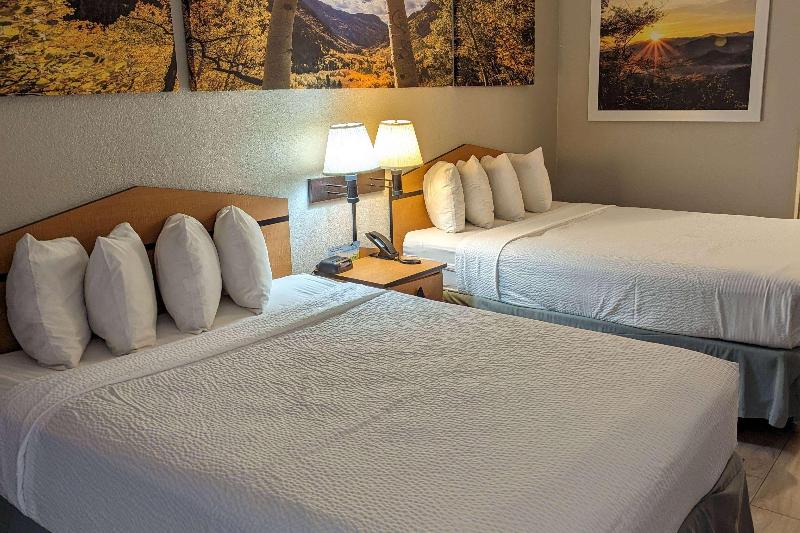 Days Inn & Suites by Wyndham Castle Rock image