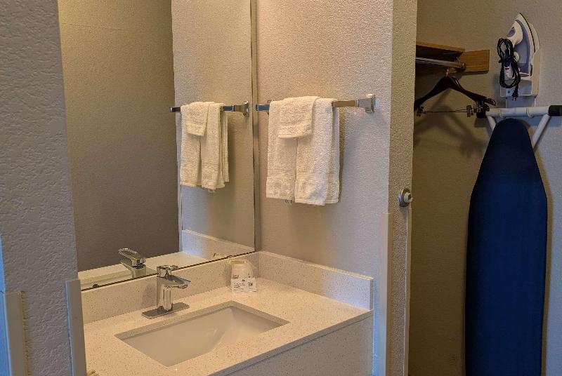 Days Inn & Suites by Wyndham Castle Rock image