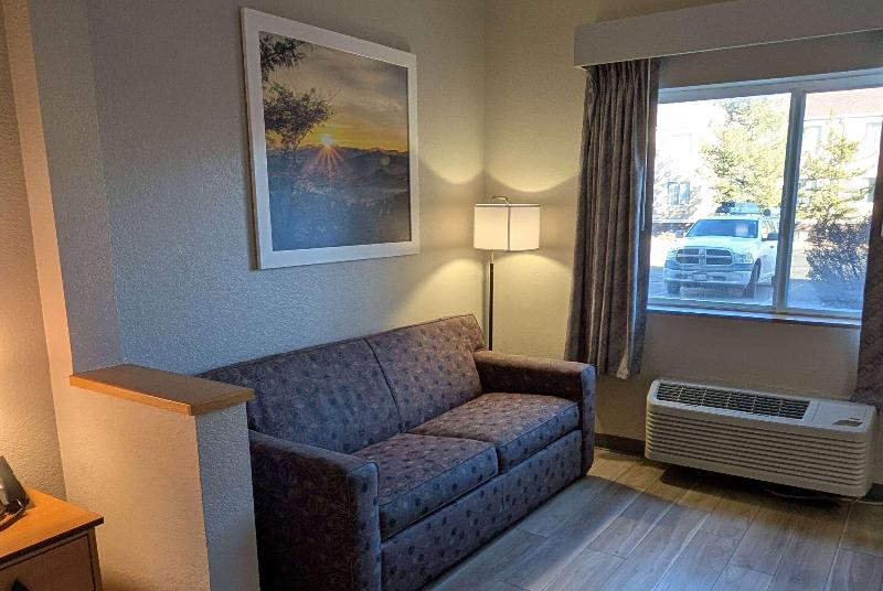 Days Inn & Suites by Wyndham Castle Rock image