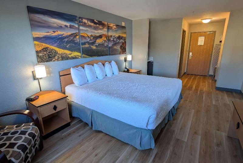 Days Inn & Suites by Wyndham Castle Rock image