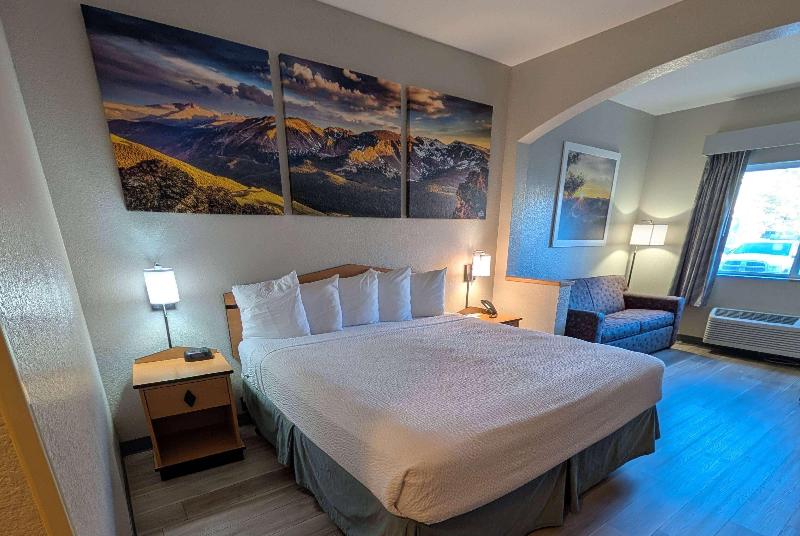 Days Inn & Suites by Wyndham Castle Rock image