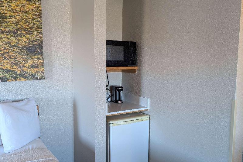 Days Inn & Suites by Wyndham Castle Rock image