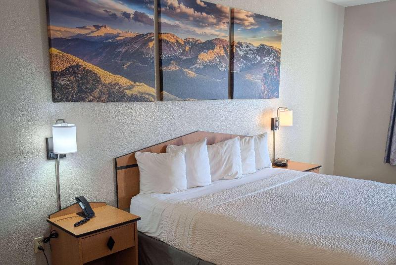 Days Inn & Suites by Wyndham Castle Rock image