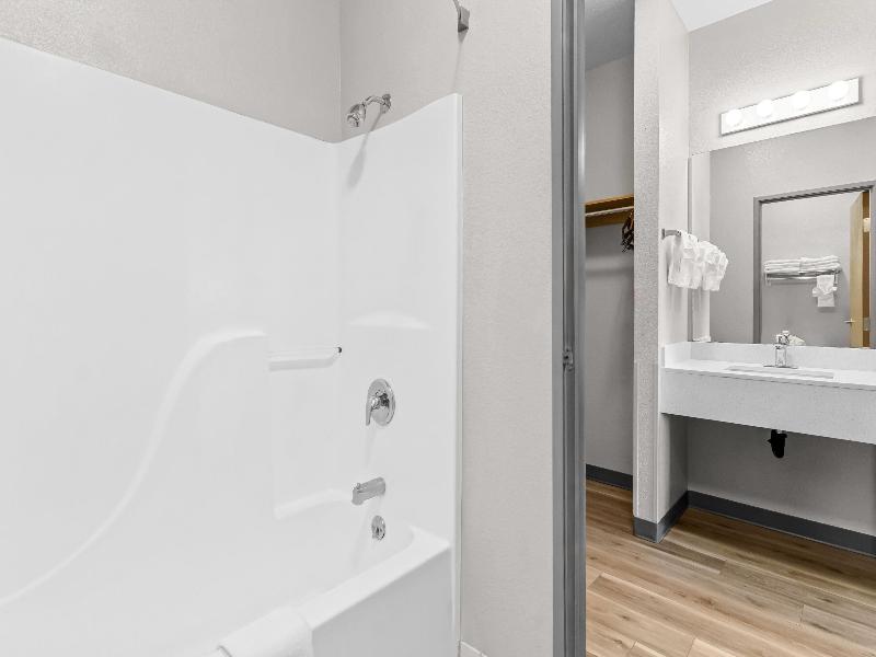 Days Inn & Suites by Wyndham Castle Rock image
