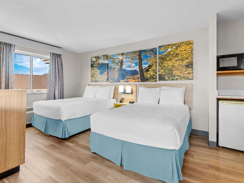 Days Inn & Suites by Wyndham Castle Rock image