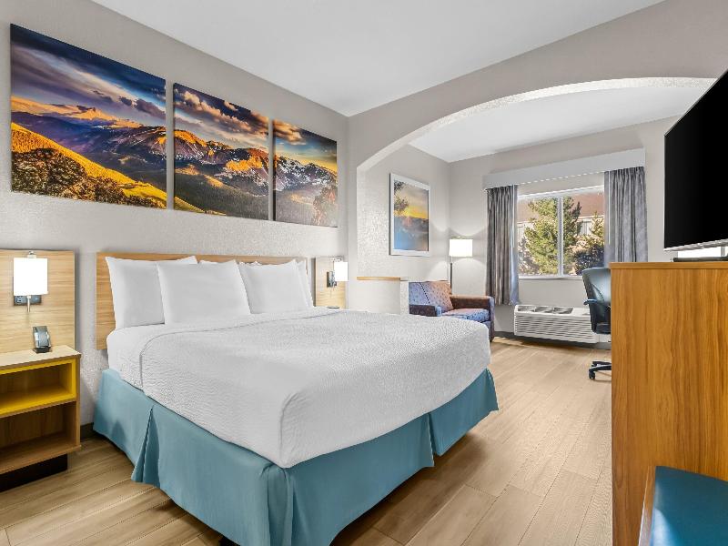 Days Inn & Suites by Wyndham Castle Rock image