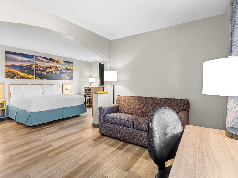 Days Inn & Suites by Wyndham Castle Rock image