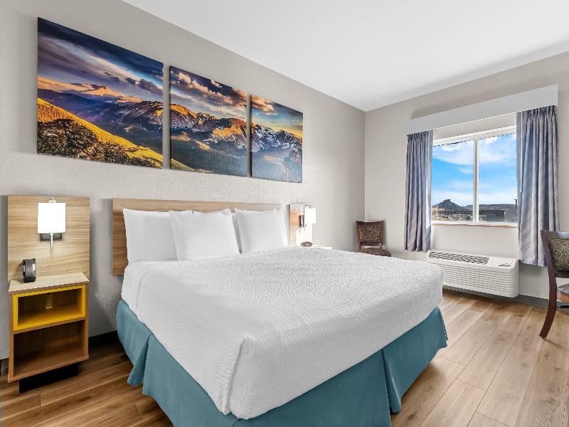 Days Inn & Suites by Wyndham Castle Rock image
