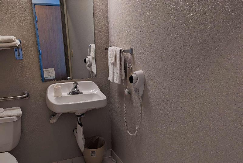 Days Inn & Suites by Wyndham Castle Rock image