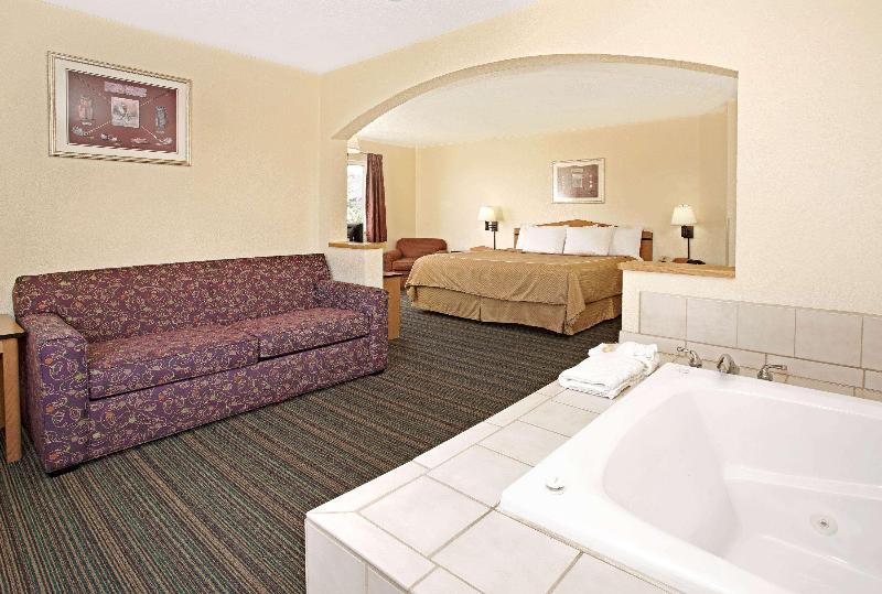 Days Inn & Suites by Wyndham Castle Rock image