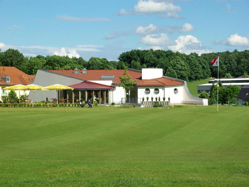 Adler Golf- & Tagungshotel image