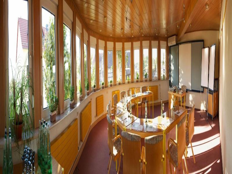 Adler Golf- & Tagungshotel image