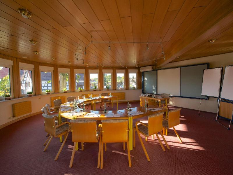 Adler Golf- & Tagungshotel image