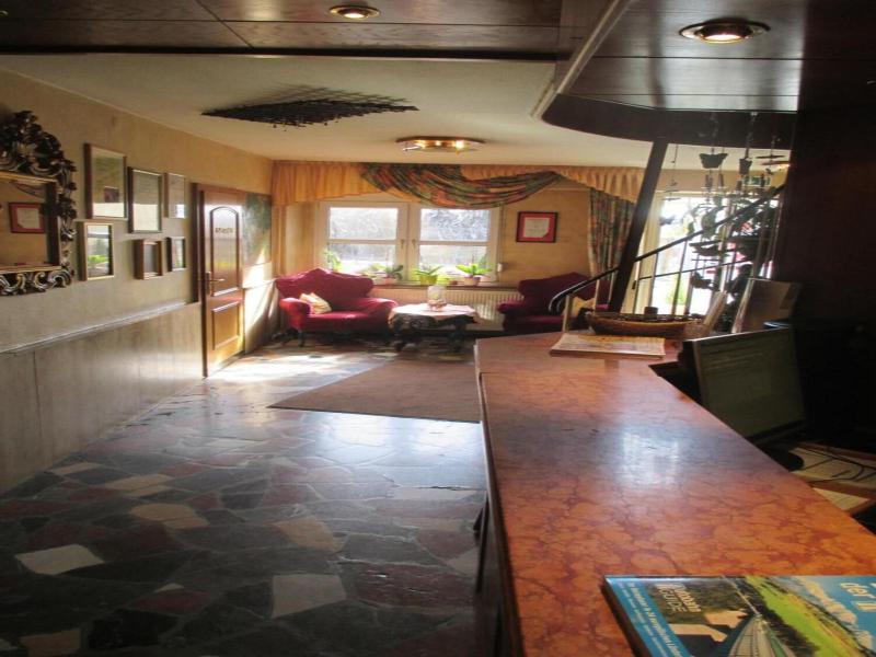 Adler Golf- & Tagungshotel image