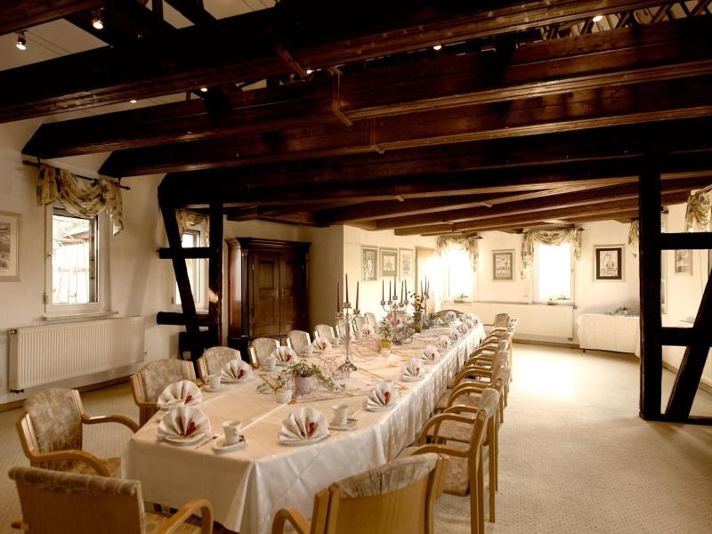 Adler Golf- & Tagungshotel image