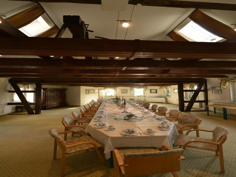 Adler Golf- & Tagungshotel image