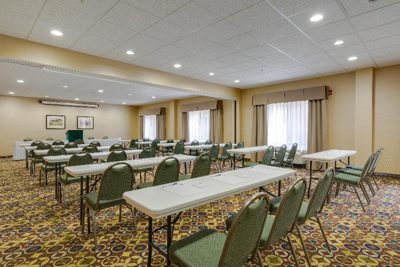 Holiday Inn Express Charles Town image