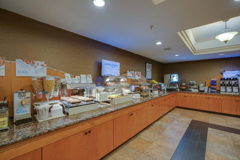 Holiday Inn Express Charles Town image