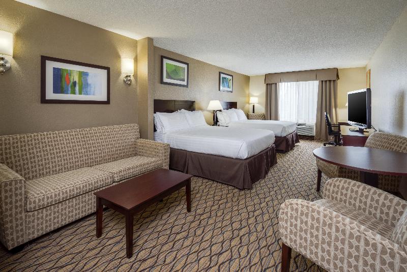 Holiday Inn Express Charles Town image