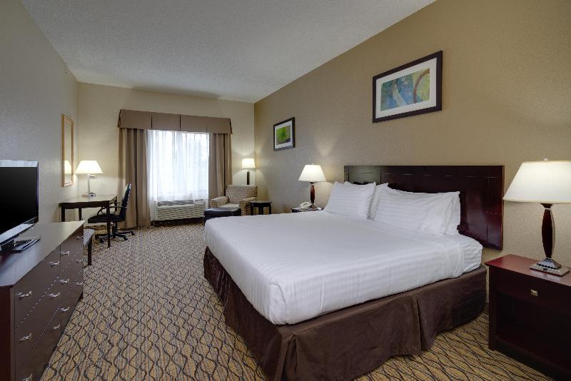 Holiday Inn Express Charles Town image