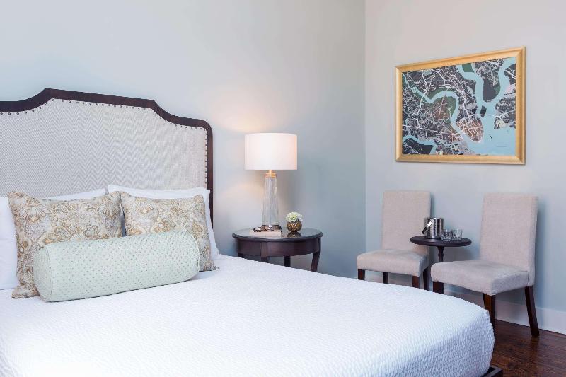 Elliott House Inn image