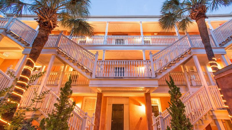 Elliott House Inn image