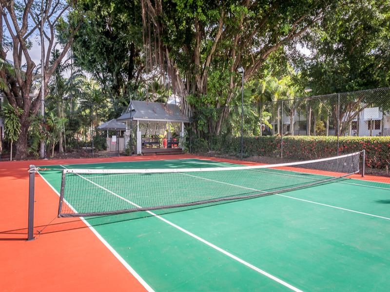 Oasis at Palm Cove image