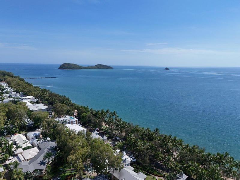 Oasis at Palm Cove image