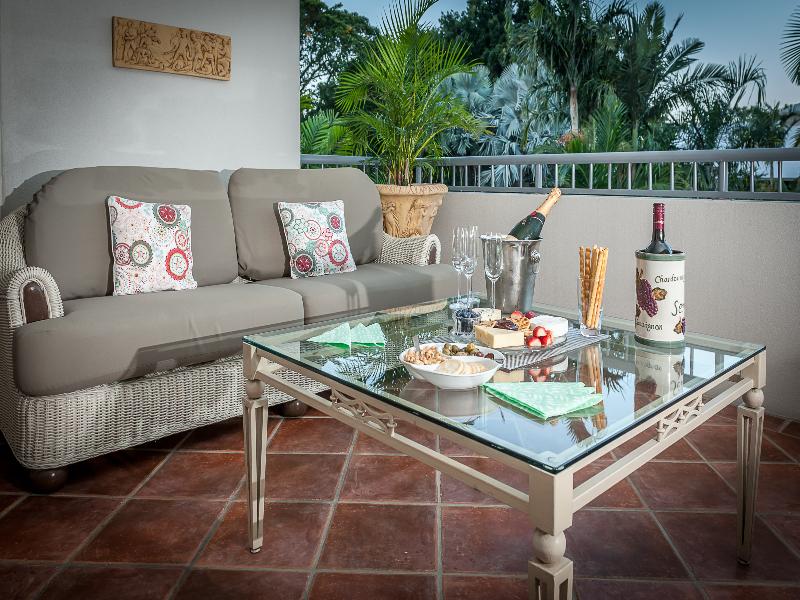 Oasis at Palm Cove image
