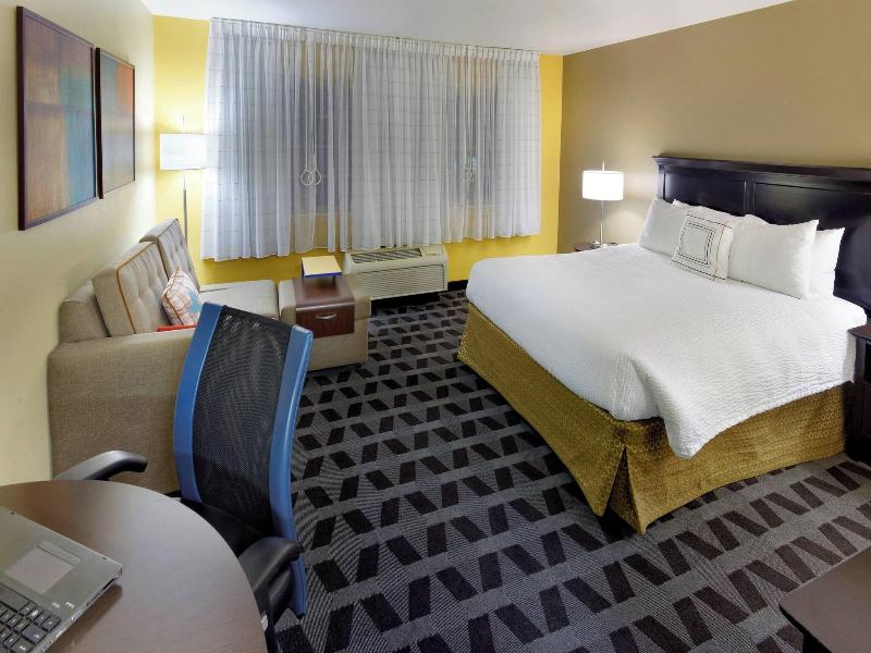 TownePlace Suites Joplin image