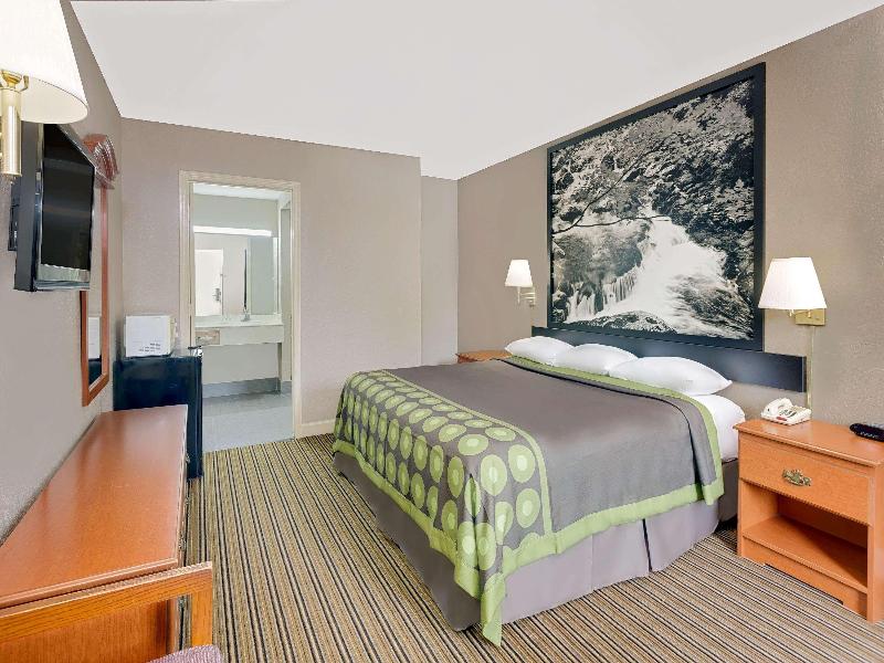 DOUBLE Accessible KING SIZE BED