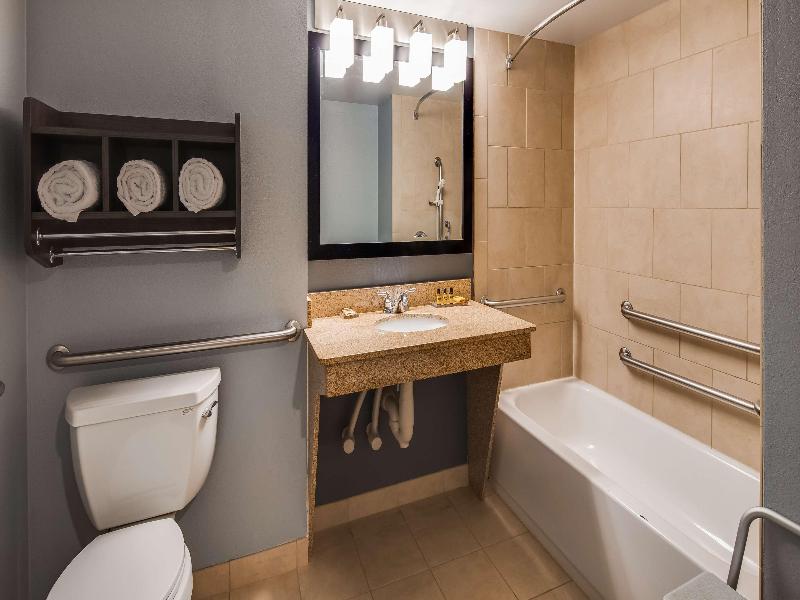 Best Western Plus Champaign Urbana Inn image