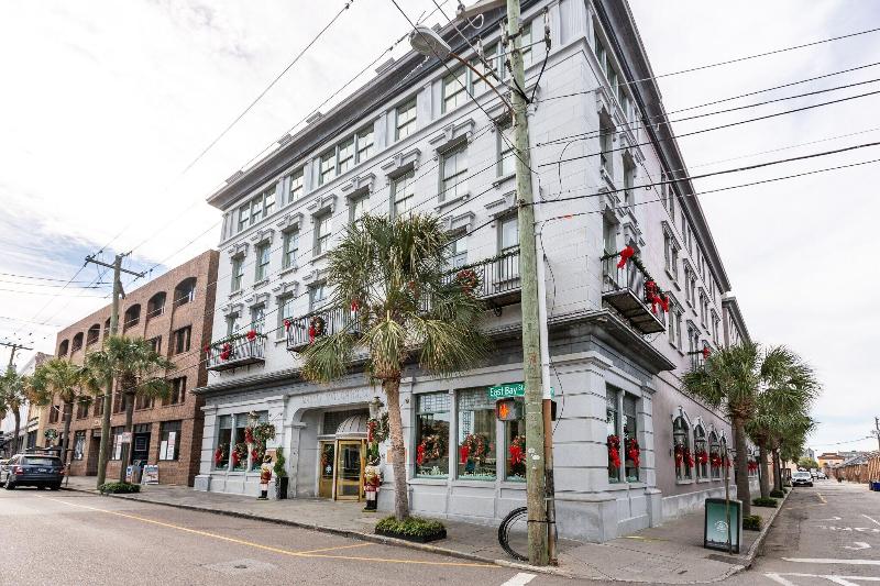 Market Pavilion Hotel image