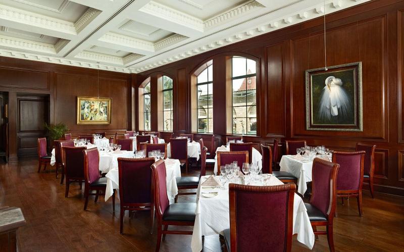 Market Pavilion Hotel image