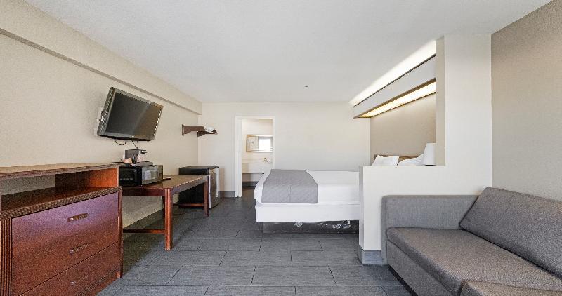 Budget Inn & Suites Stockton 5