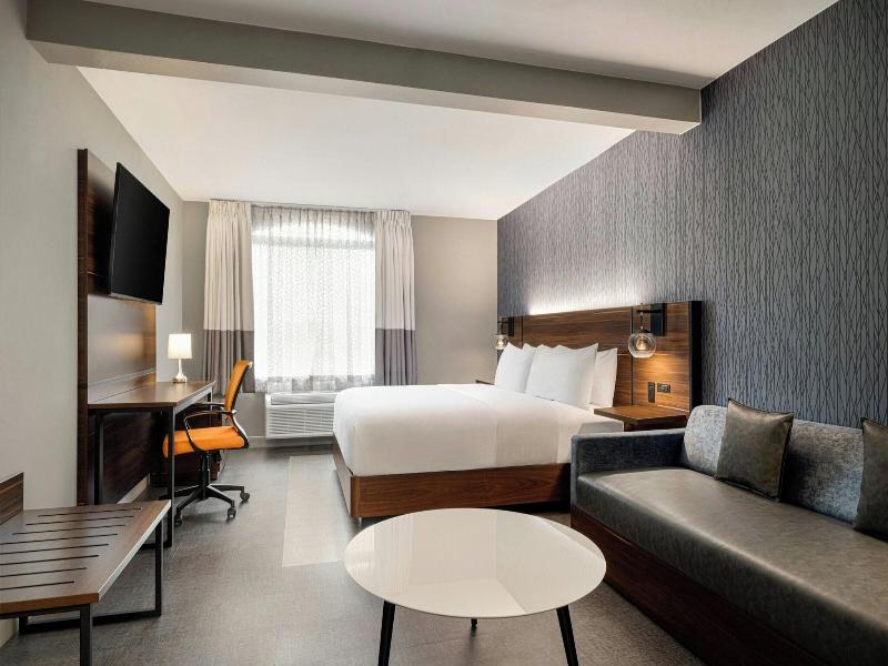 Four Points by Sheraton Columbus-Polaris image