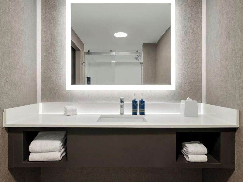 Four Points by Sheraton Columbus-Polaris image