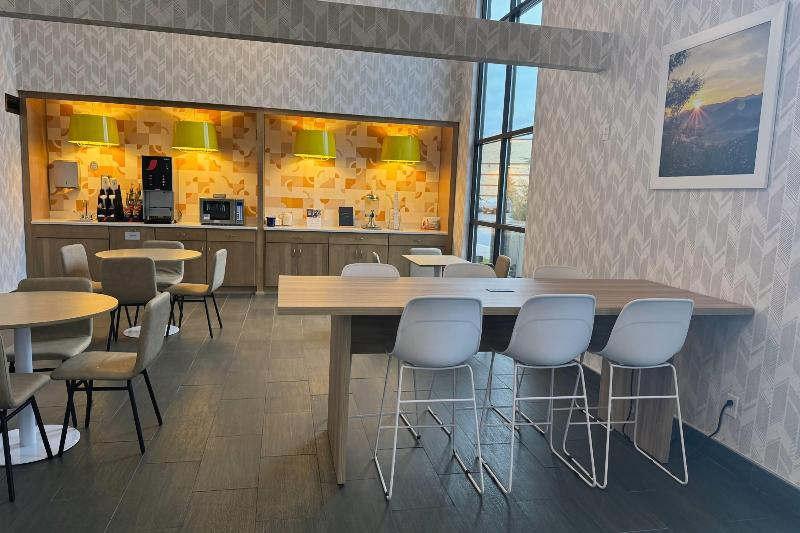 Days Inn & Suites by Wyndham Wausau image