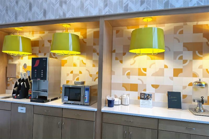 Days Inn & Suites by Wyndham Wausau image