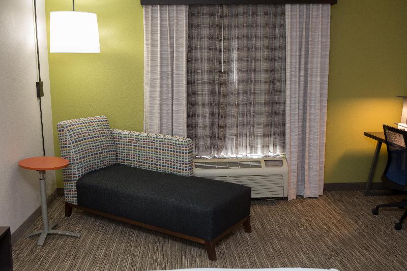 Holiday Inn Express Wilmington photo 14